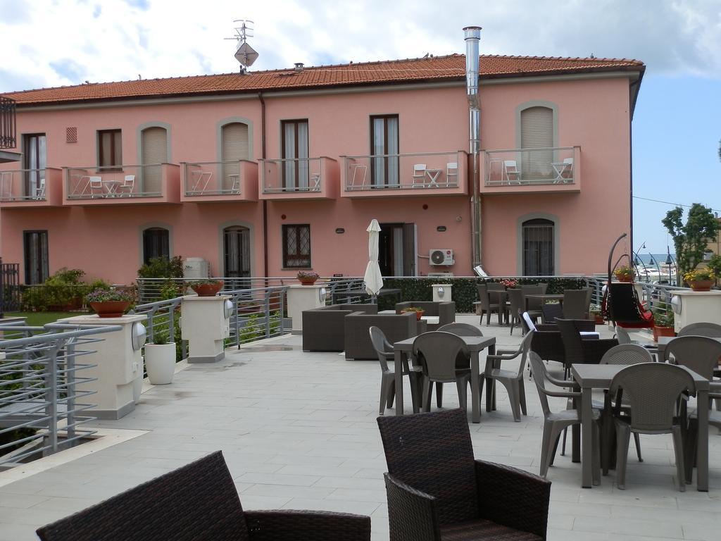 Hotel Lucerna كاستيغليون ديلا بيسكايا المظهر الخارجي الصورة